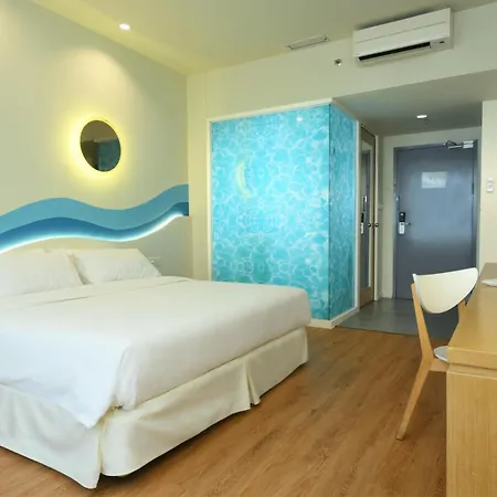 Oceania Hotel Kota Kinabalu Exterior photo