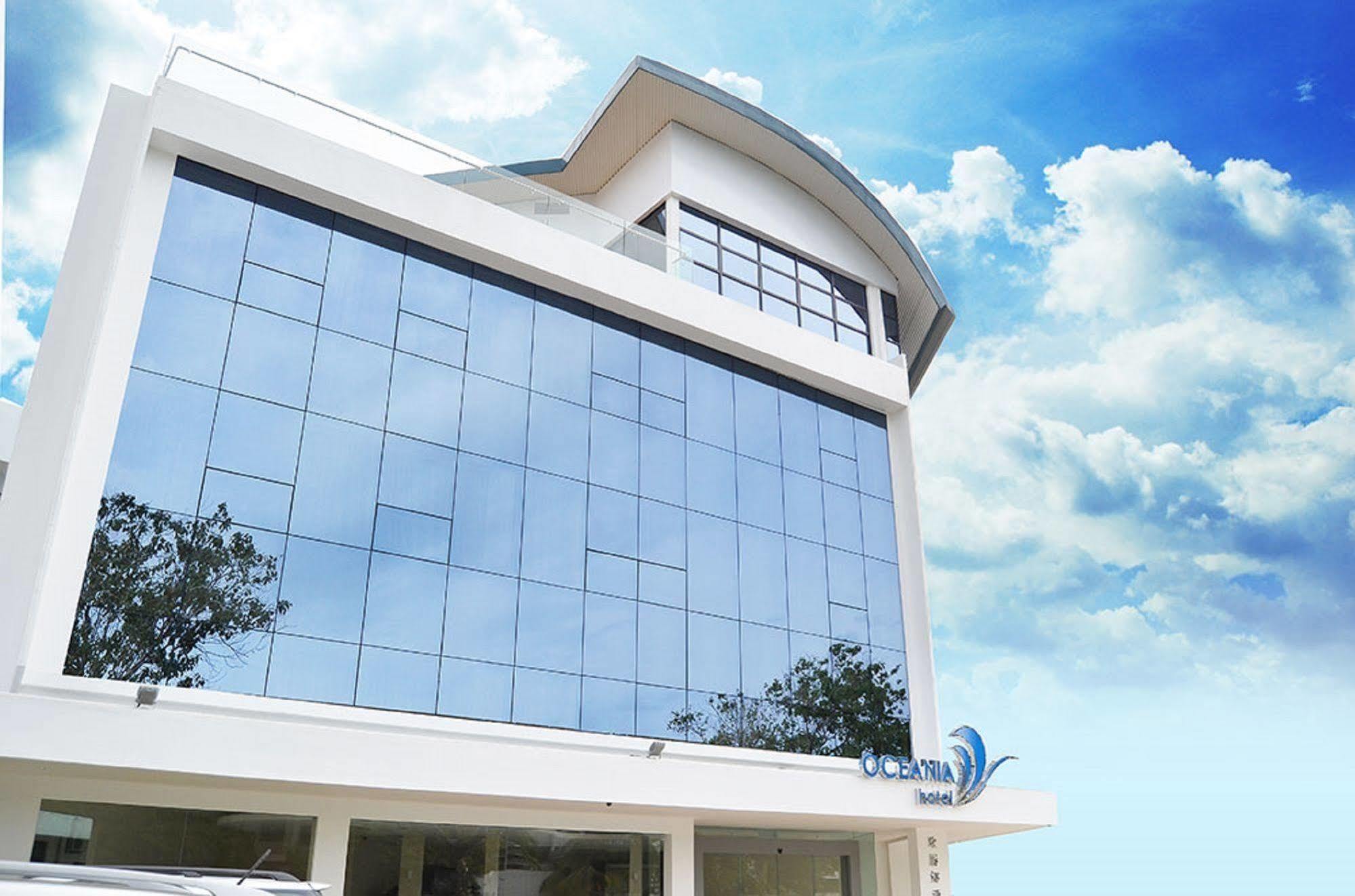 Oceania Hotel