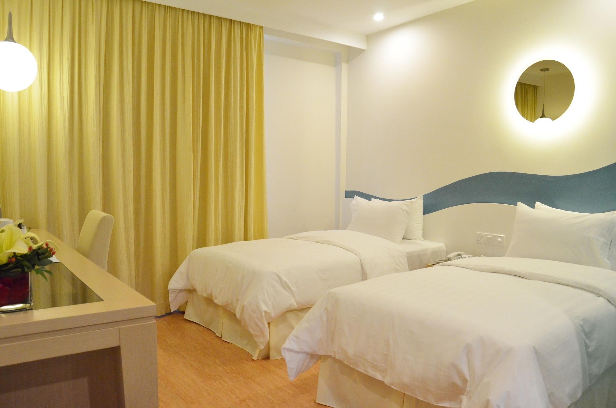 Hotel Oceania