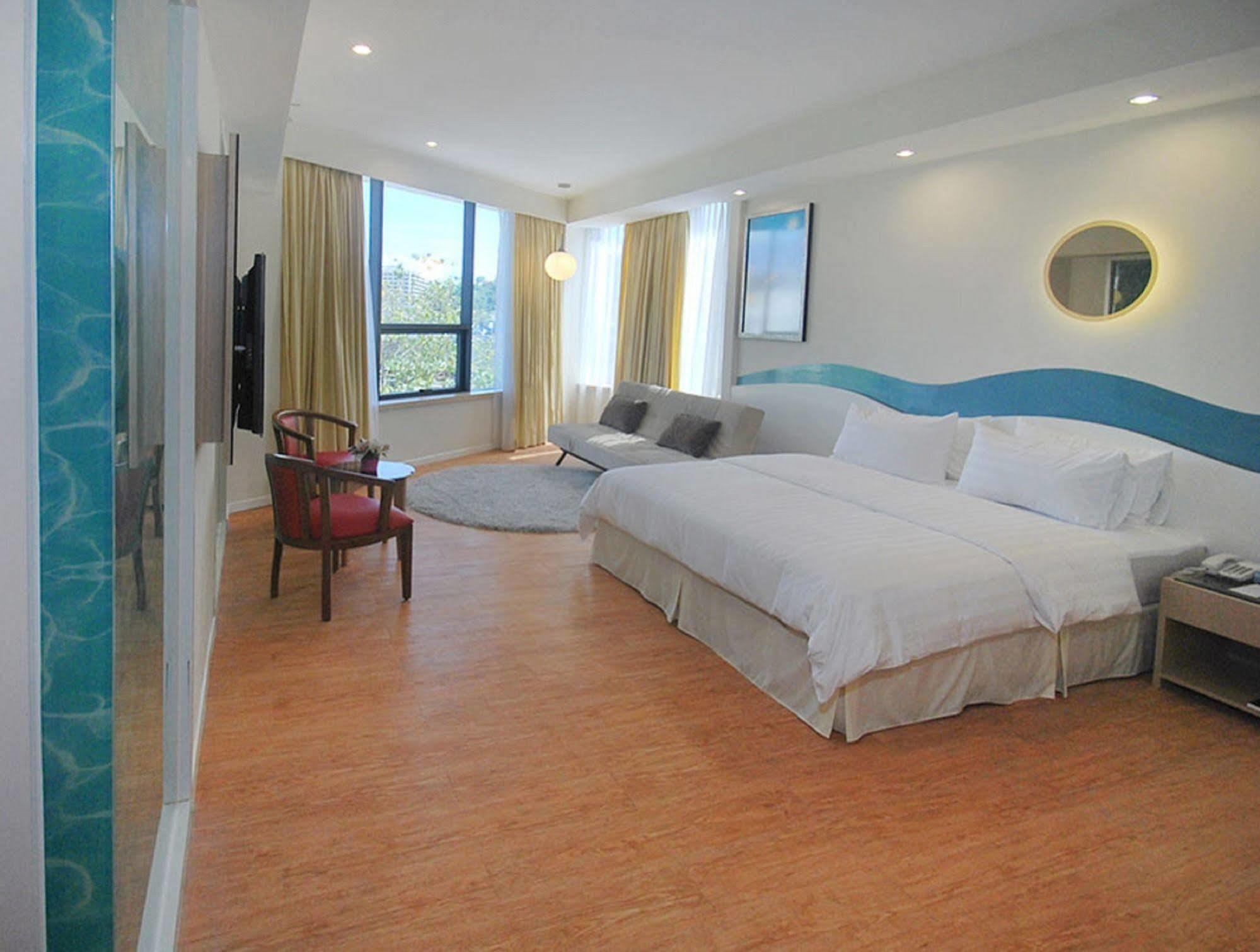 Oceania Hotel 3*